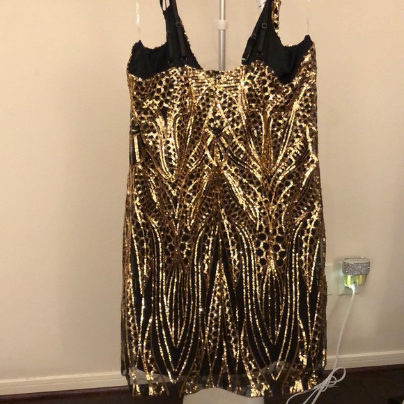 Gold Party dress! - Picture 3 of 4